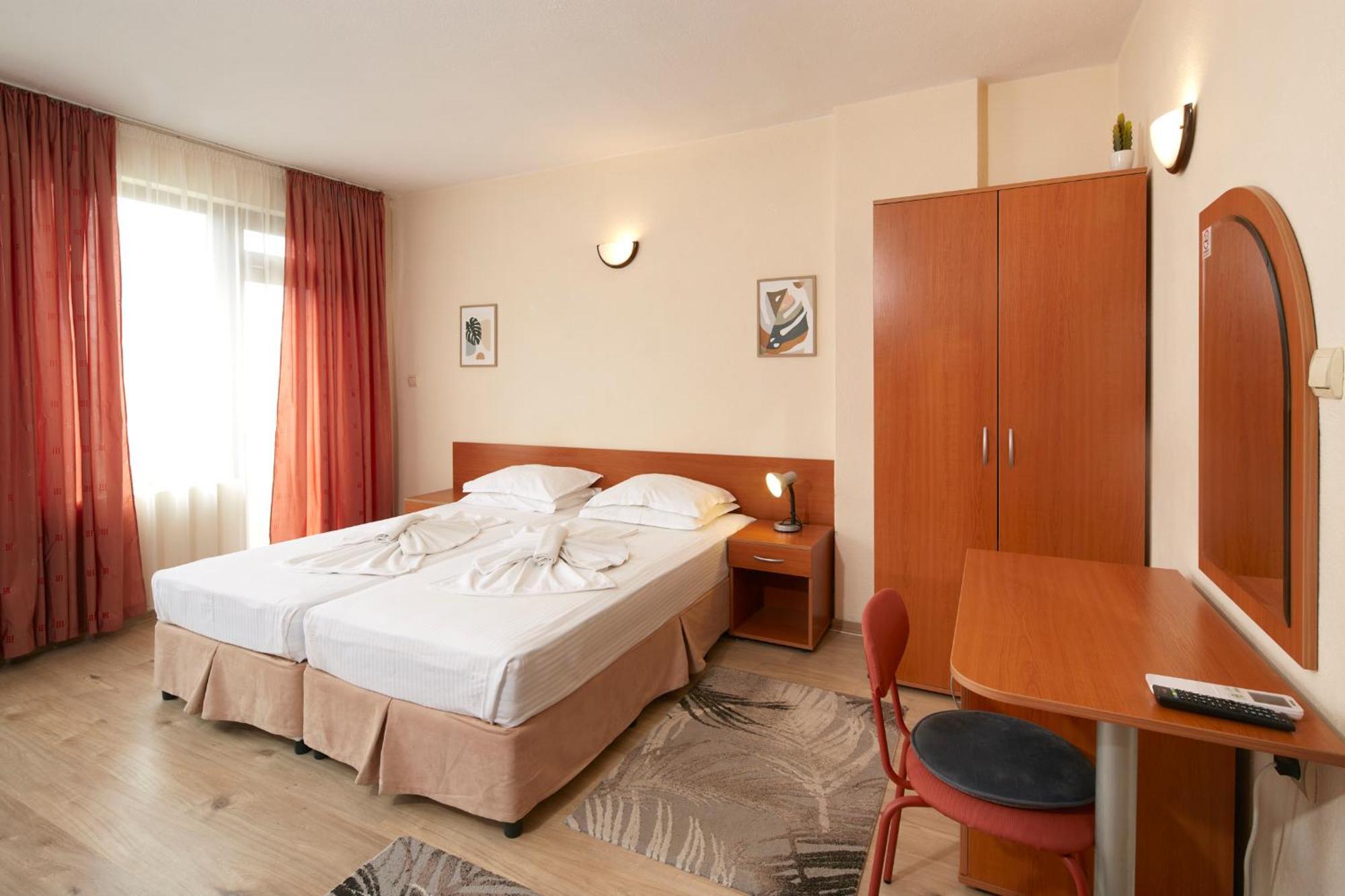 Nirvana Guest House 内塞伯尔 外观 照片