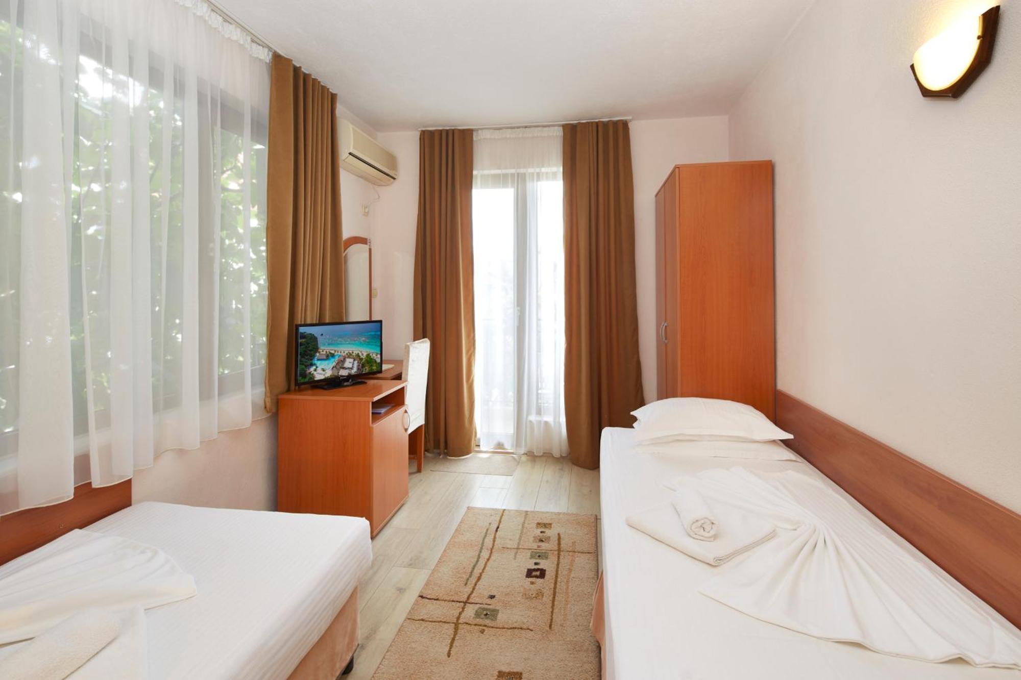 Nirvana Guest House 内塞伯尔 外观 照片