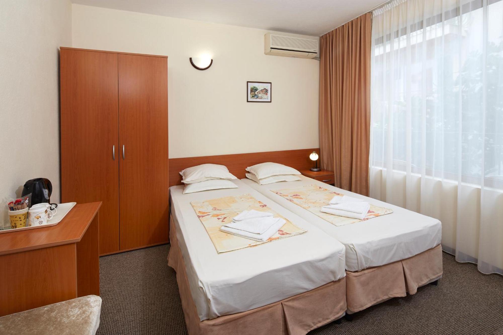 Nirvana Guest House 内塞伯尔 外观 照片
