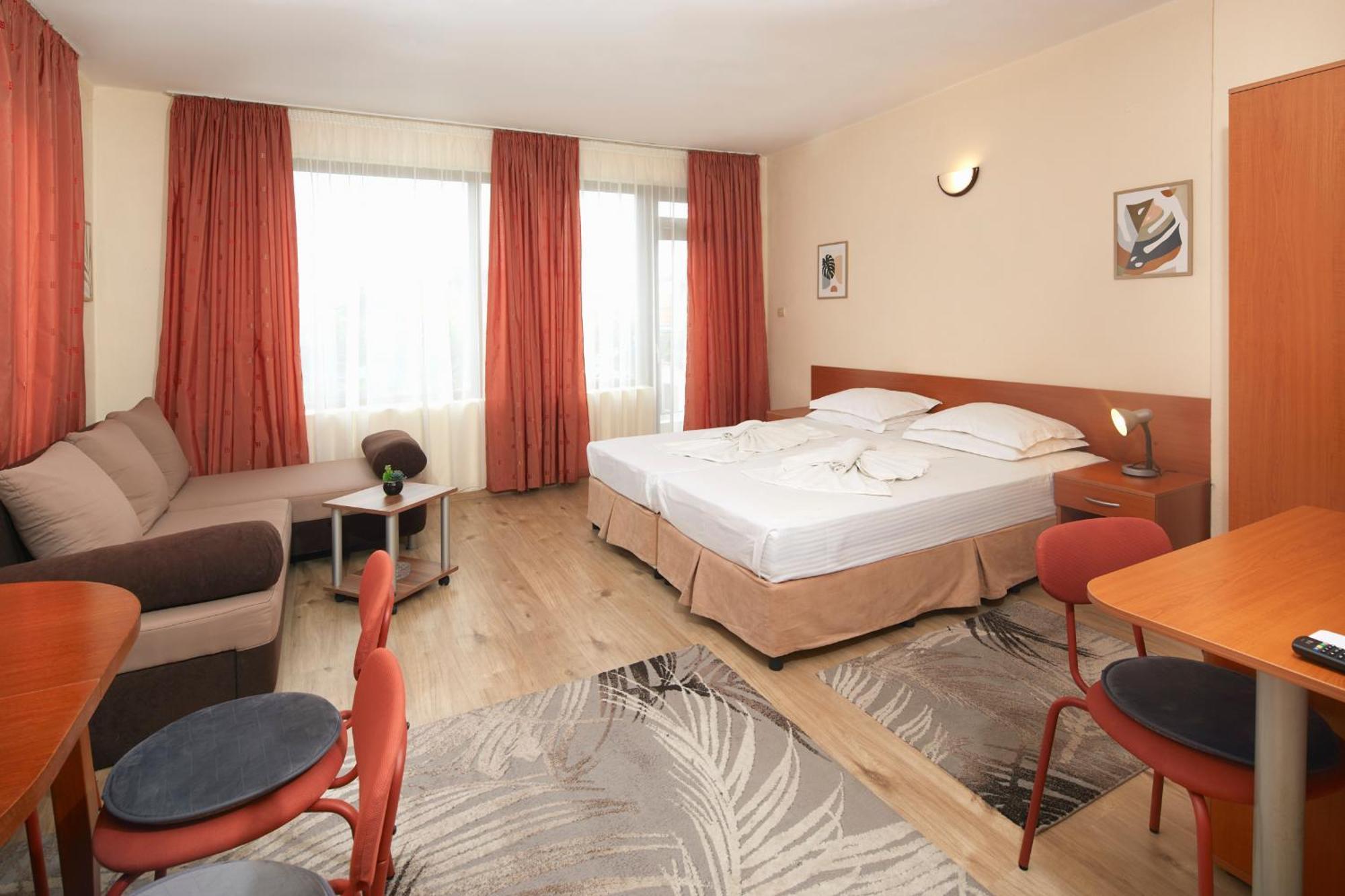 Nirvana Guest House 内塞伯尔 外观 照片